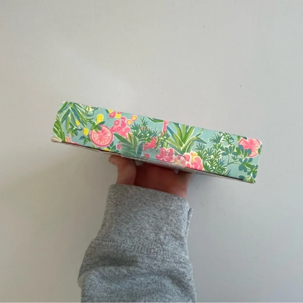 Lilly Pulitzer Fruity Flamingo Wireless Charging Pad - Picture 4 of 4